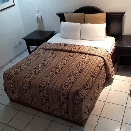 Hotel Don Quijote Mexicali Buitenkant foto